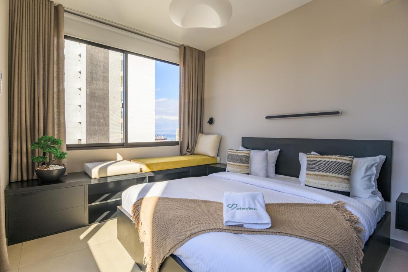 The Corner 1br In Gemmayze *